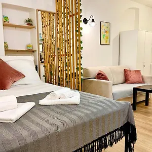 cosy-modern-studio-in-the-heart-of-nice-with-ac.fr-provencehotel.com/